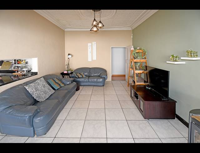 3 BEDROOM HOUSE FOR SALE IN CROSBY